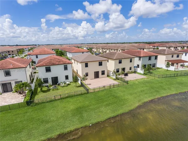 $4,000 | 3364 West 103rd Terrace, Hialeah, FL 33018