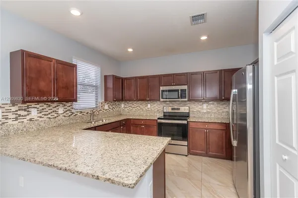 $4,000 | 3364 West 103rd Terrace, Hialeah, FL 33018