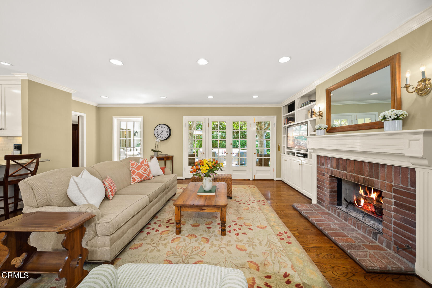425 Prospect Circle South Pasadena, CA 91030 - Photo 8 of 19 a living room with furniture fireplace and a fireplace