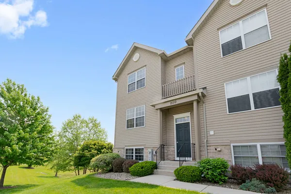 $320,000 | 2110 Austrian Pine Street, Lockport, IL 60441