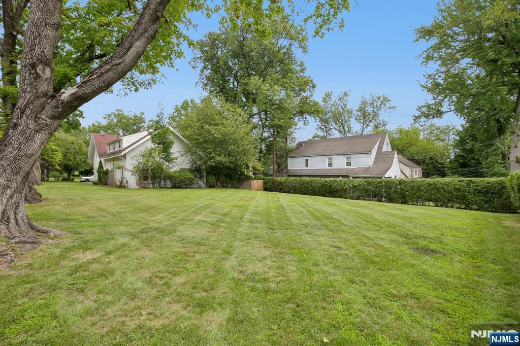 195 Riveredge Road, Unit 1 Tenafly, NJ 07670 - Photo 21 of 21 Gallery Image 21