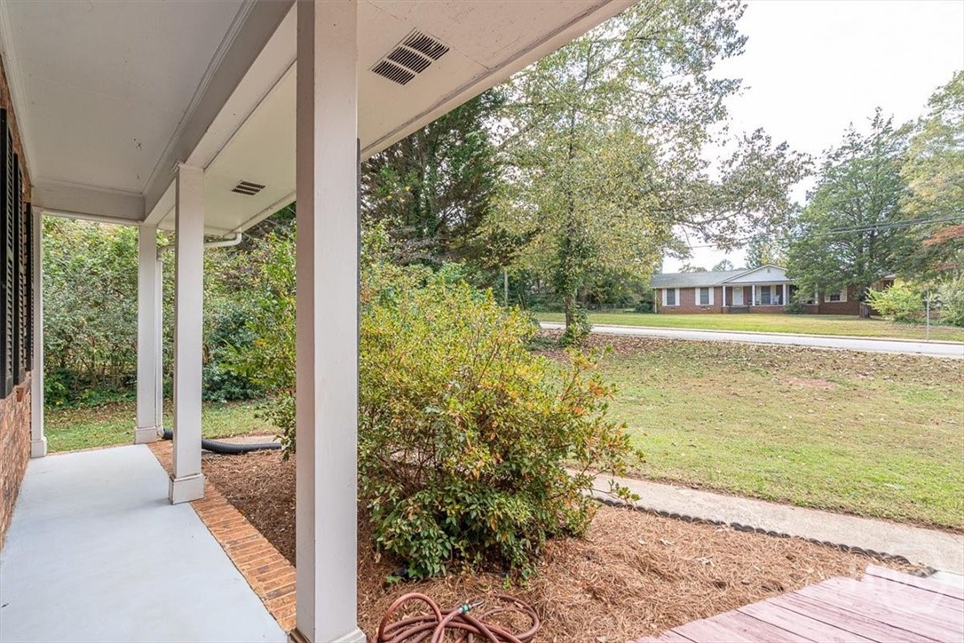 1025 College Station Road Athens, GA 30605 - Photo 4 of 48