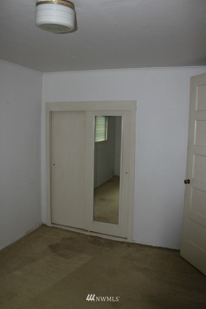 1936 East Pole Road Everson, WA 98247 - Photo 11 of 22 Gallery Image 11