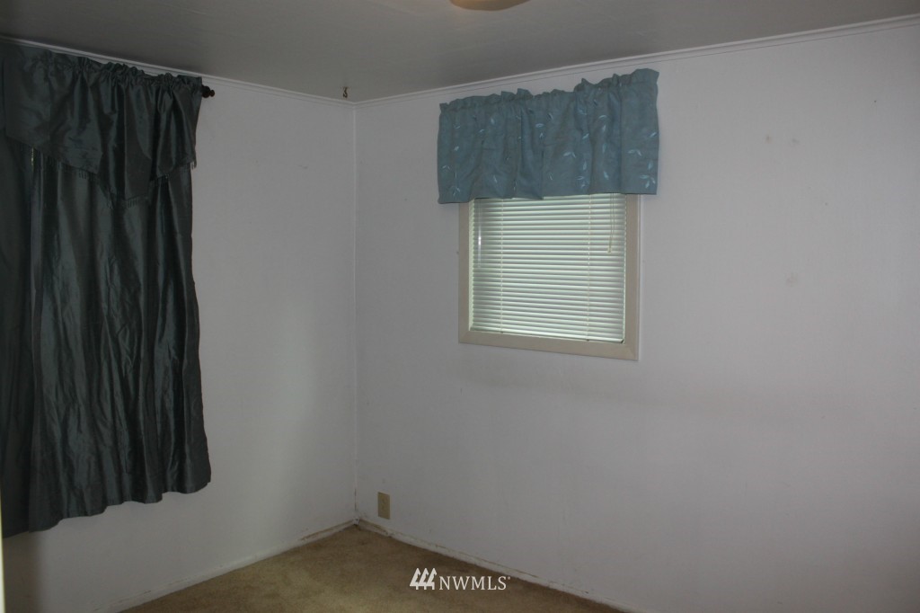 1936 East Pole Road Everson, WA 98247 - Photo 12 of 22 Gallery Image 12