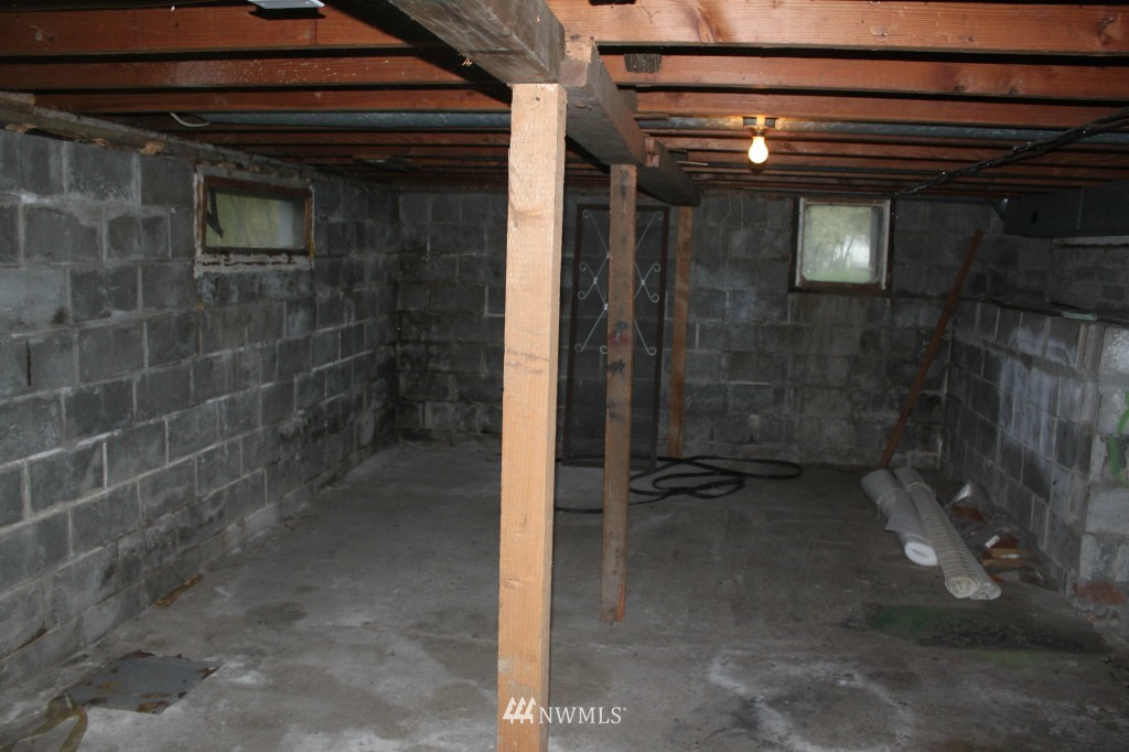 1936 East Pole Road Everson, WA 98247 - Photo 17 of 22 Gallery Image 17