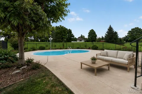 $1,250,000 | 371 Galahad Court, Weldon Spring, MO 63304