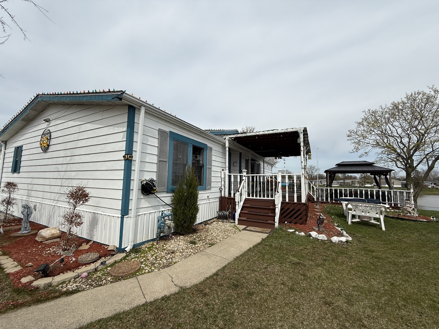 588 Hickory Glen Road Matteson, IL 60443 - Photo 1 of 50