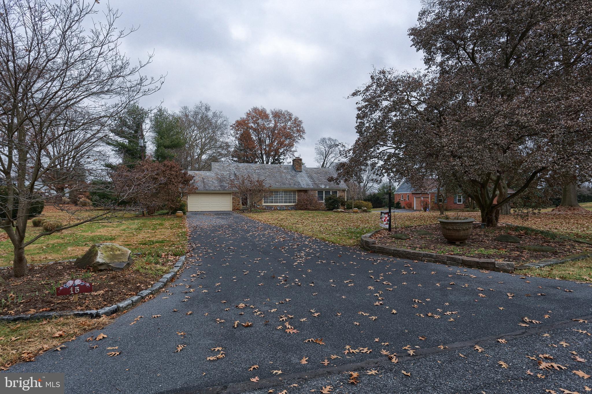 15 Ridgewood Road Lancaster, PA 17603 - Photo 3 of 38 Gallery Image 3