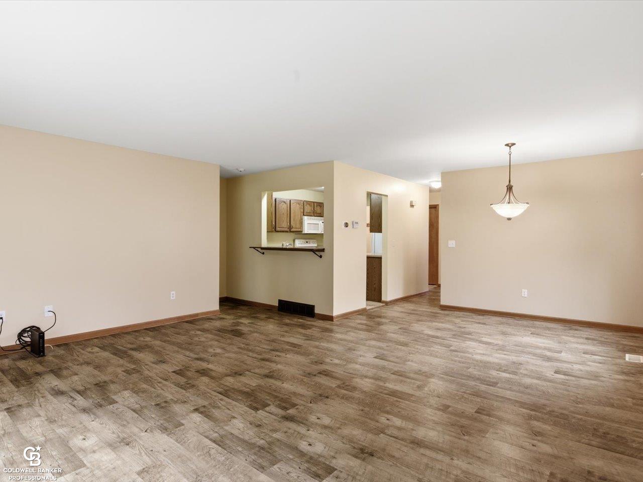 7262 Lakeshore Road Lakeport, MI 48059 - Photo 13 of 55