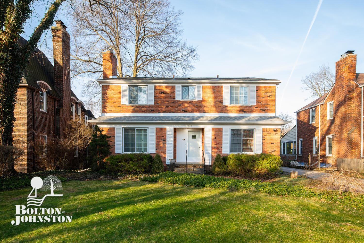 1221 Yorkshire Road Grosse Pointe, MI 48230 - Photo 1 of 34 50136171-b545bd8b-9375-448a-9880-ff4390b8b299.JPG