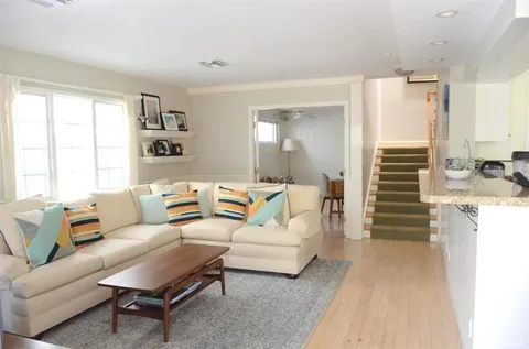 $5,350,000 | 337 10th Street, Manhattan Beach, CA 90266