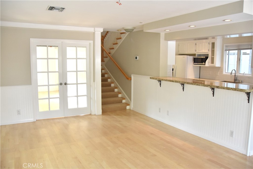 337 10th Street Manhattan Beach, CA 90266 - Photo 12 of 52