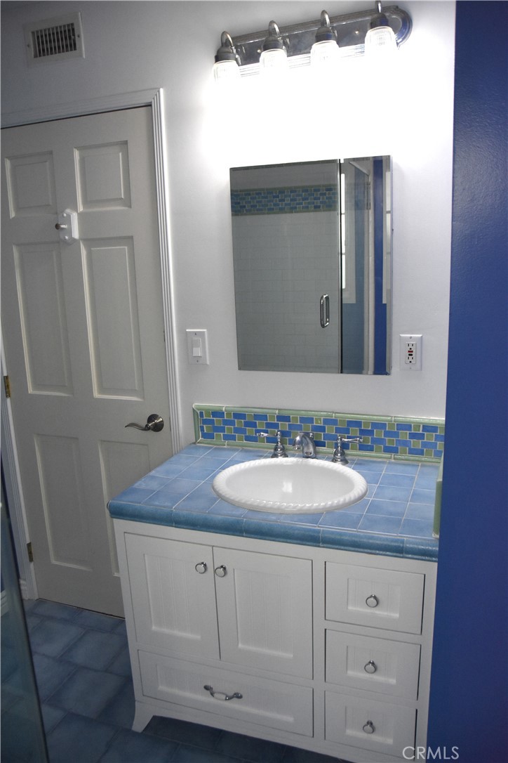 337 10th Street Manhattan Beach, CA 90266 - Photo 26 of 52