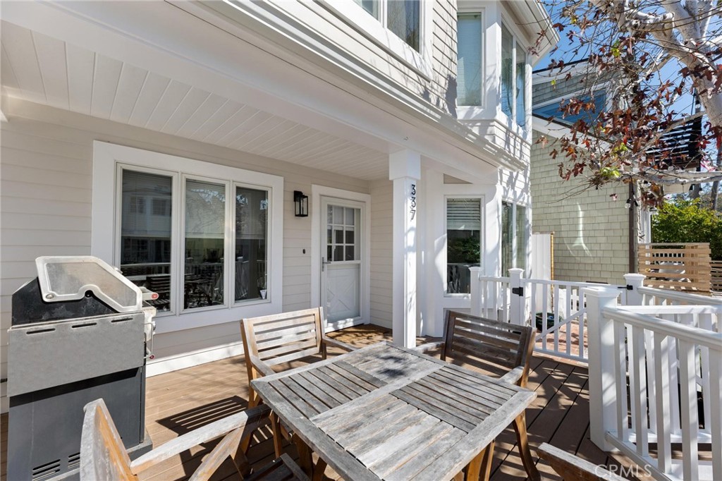 337 10th Street Manhattan Beach, CA 90266 - Photo 9 of 52