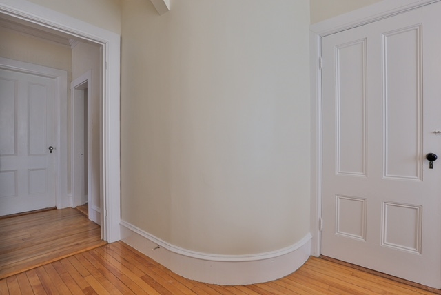 39 Concord Street Nashua, NH 03064 - Photo 16 of 32