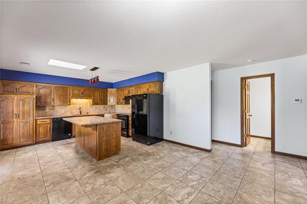 33155 Block Road Paola, KS 66071 - Photo 12 of 51