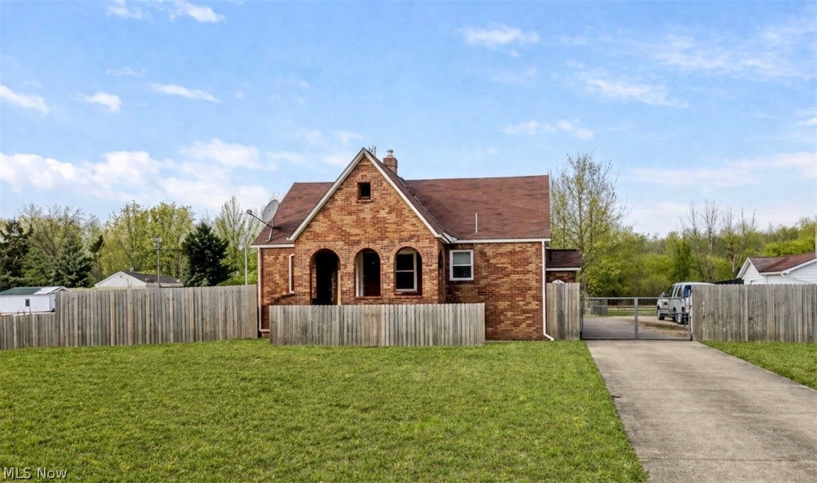 4242 McCartney Road Lowellville, OH 44436 - Photo 1 of 20