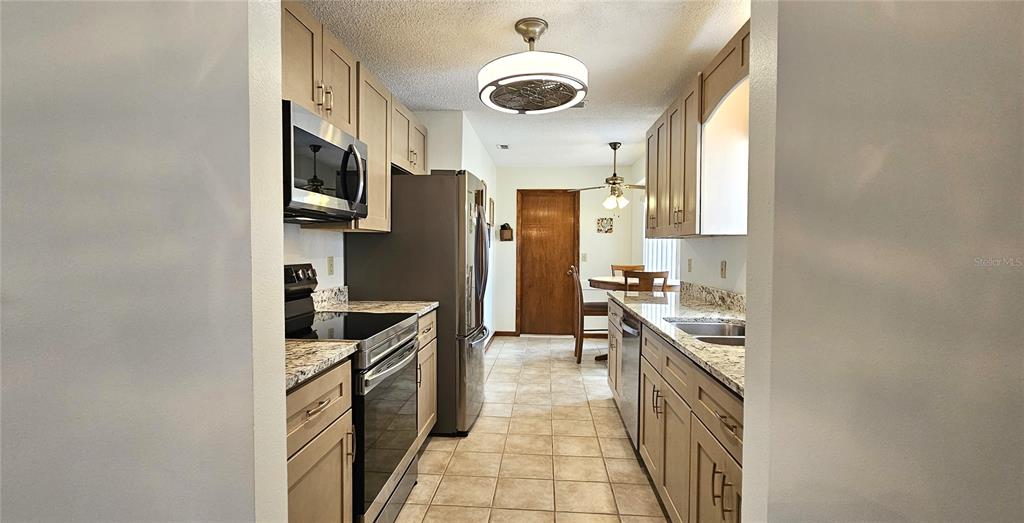 11258 Southwest 75th Terrace Ocala, FL 34476 - Photo 9 of 43