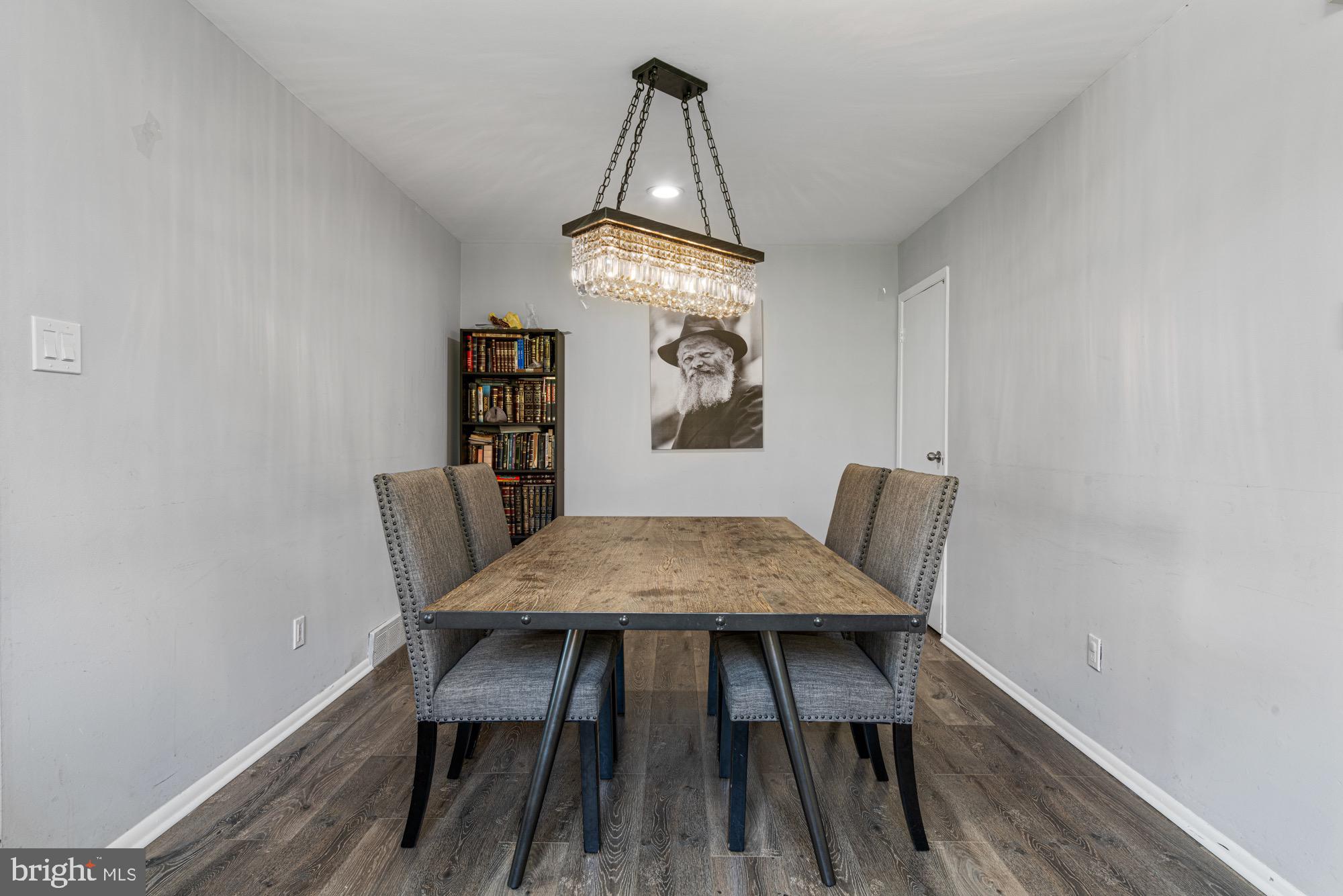 11116 Ridgeway Street Philadelphia, PA 19116 - Photo 4 of 34 Gallery Image 4
