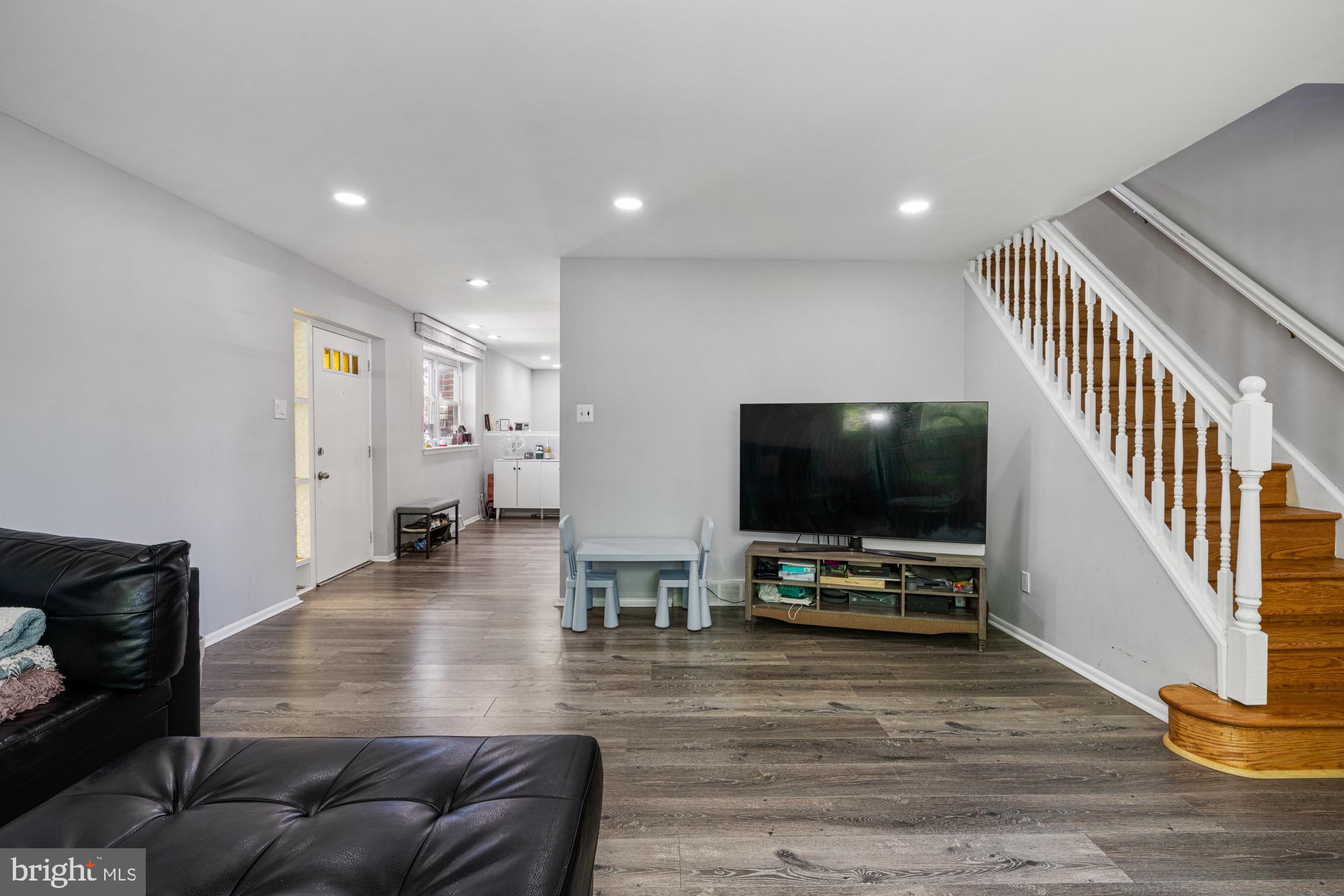 11116 Ridgeway Street Philadelphia, PA 19116 - Photo 8 of 34 Gallery Image 8