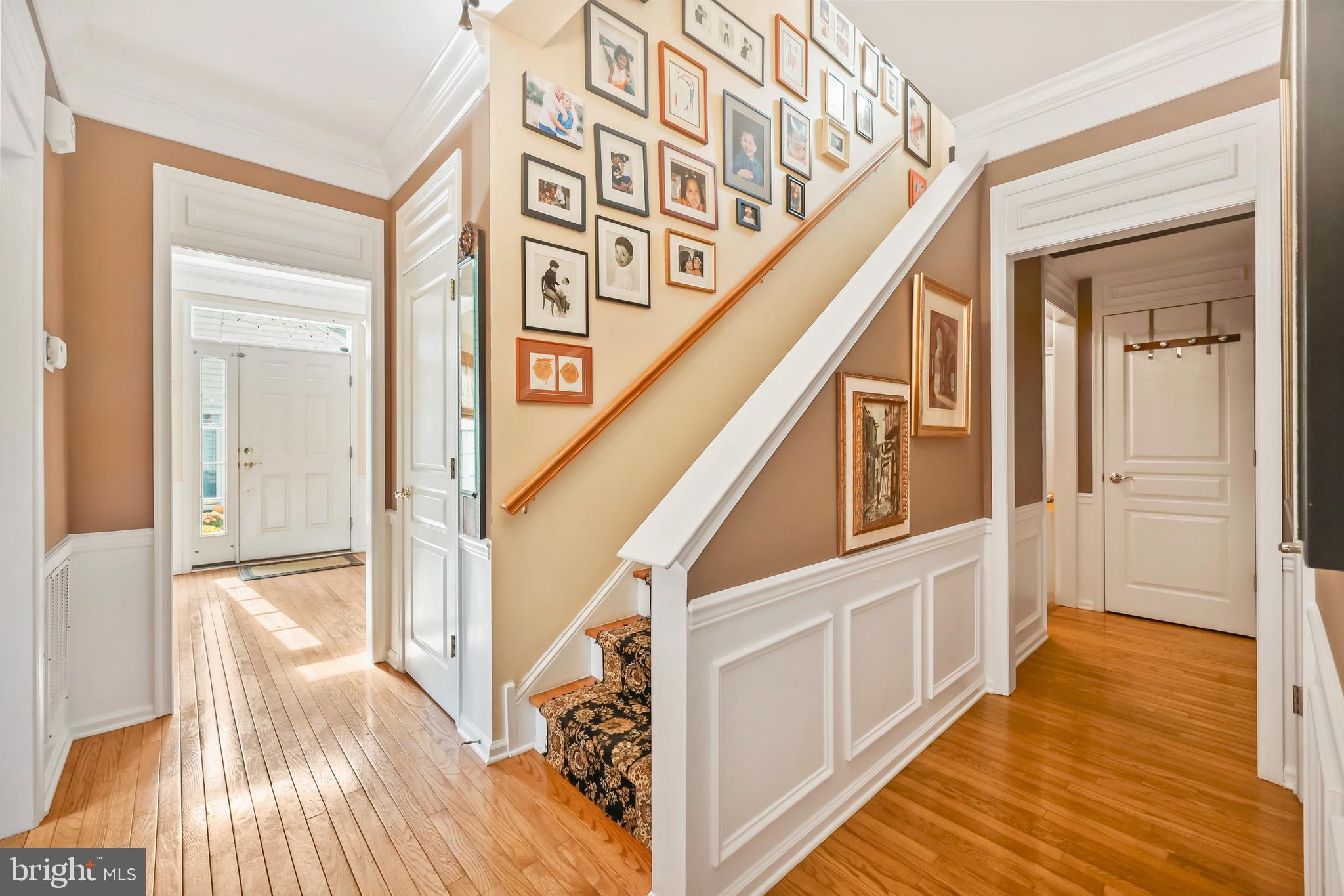 58 Maidenhead Road Princeton, NJ 08540 - Photo 19 of 45 Sunny Foyer & hallway