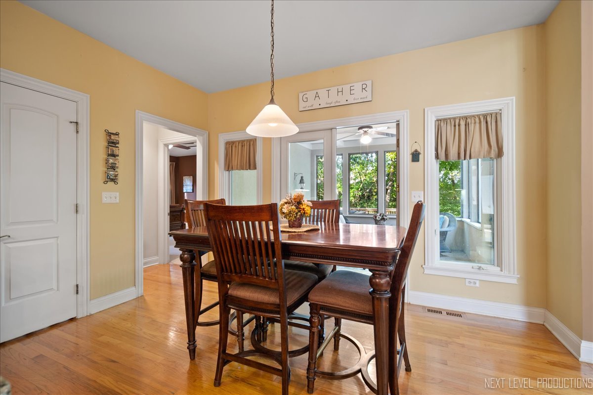 802 Wild Ginger Road Sugar Grove, IL 60554 - Photo 11 of 35