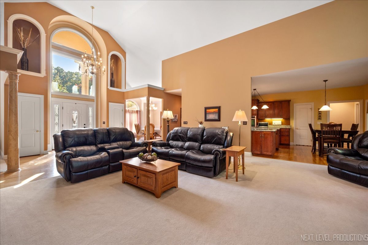 802 Wild Ginger Road Sugar Grove, IL 60554 - Photo 7 of 35