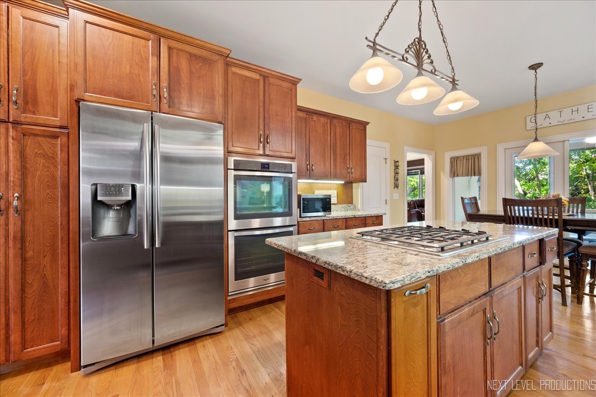 802 Wild Ginger Road Sugar Grove, IL 60554 - Photo 9 of 35