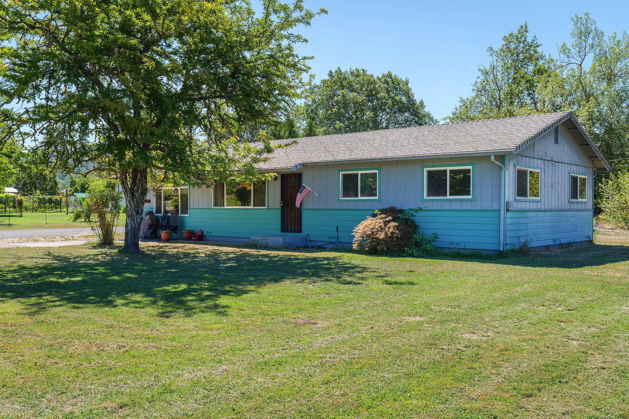 4165 Jerome Prairie Road Grants Pass, OR 97527 - Photo 1 of 19 Front of House