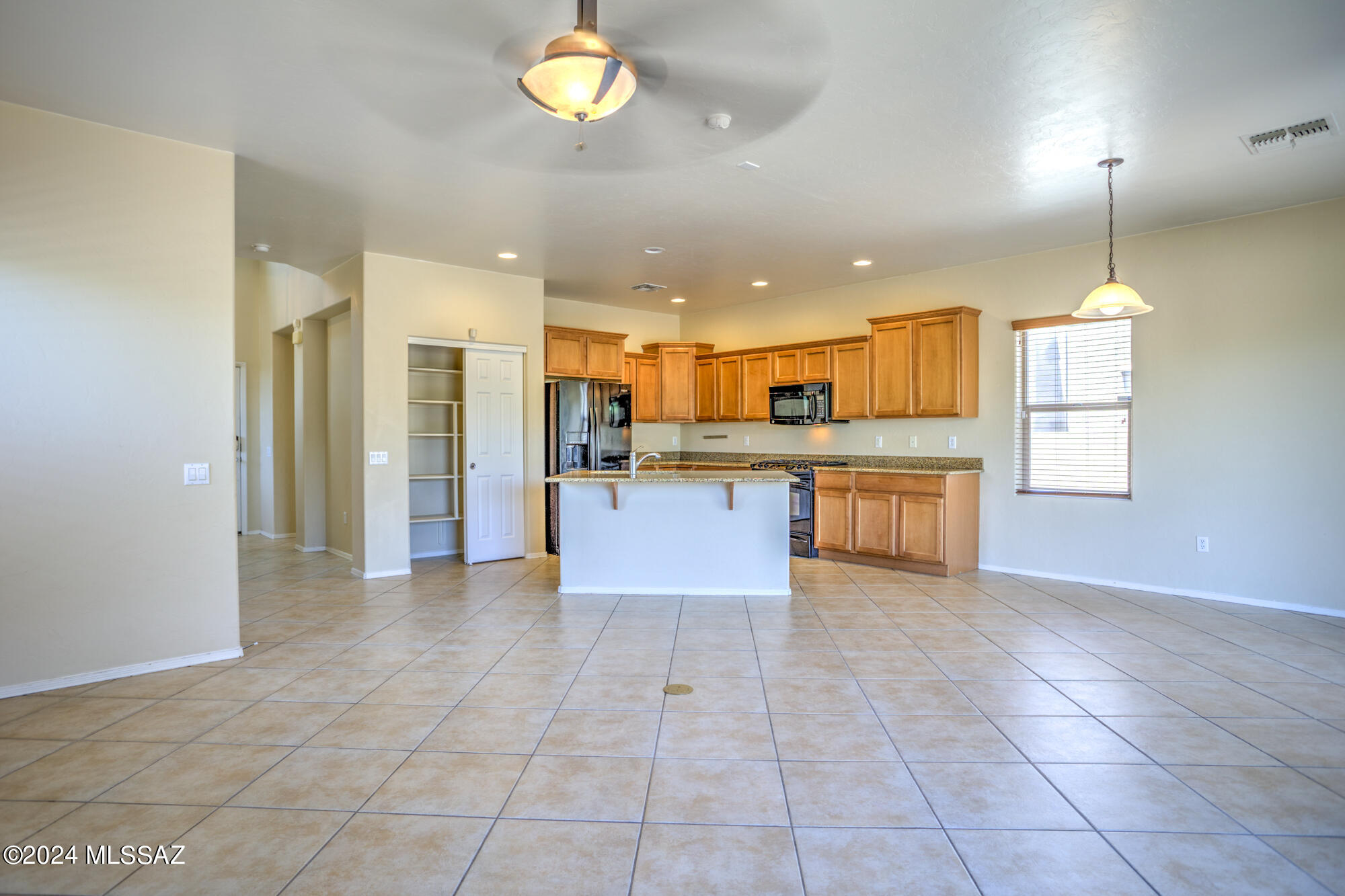 10583 East Water Poppy Road Tucson, AZ 85747 - Photo 15 of 40