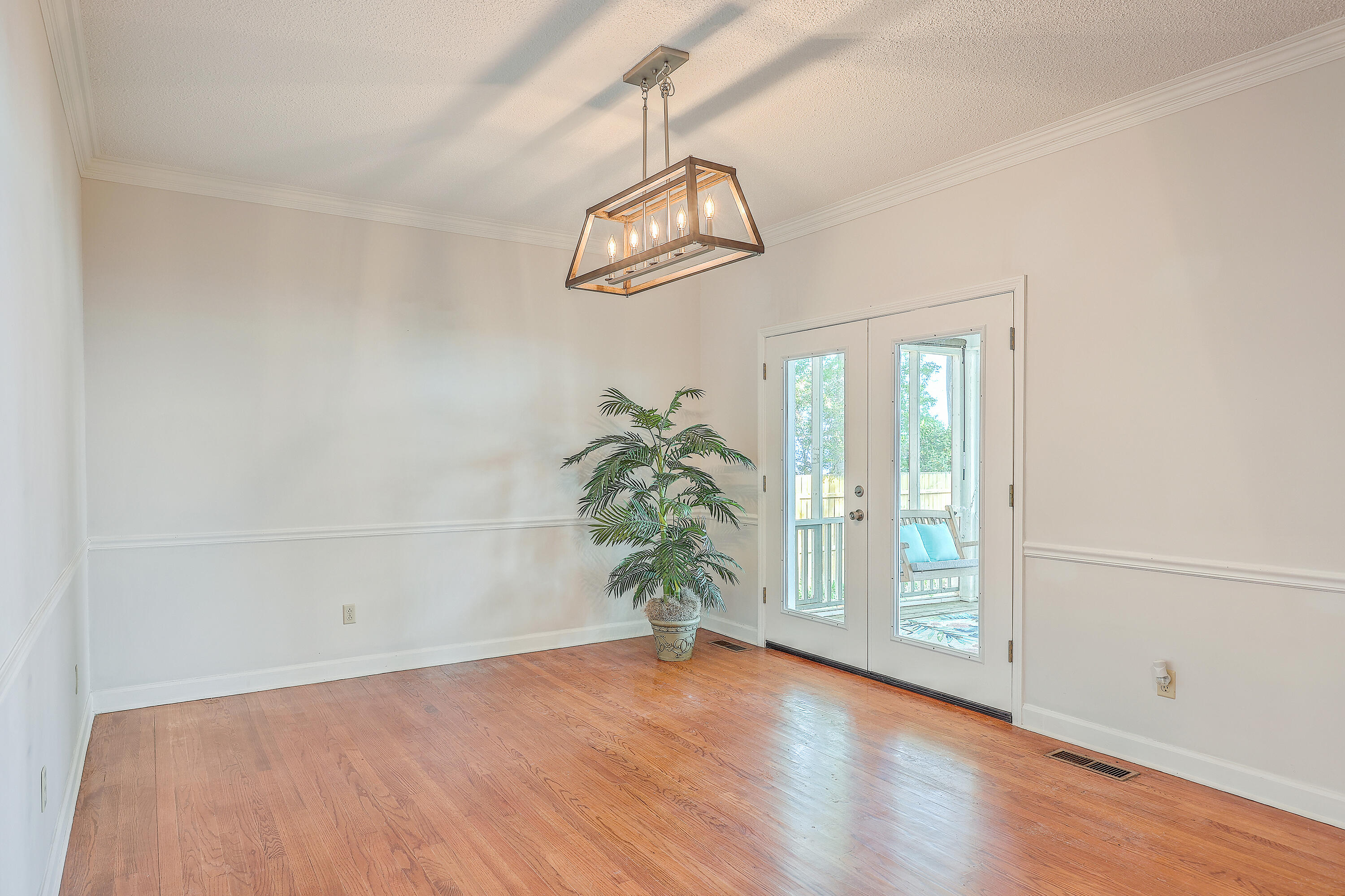 280 Suwanee Drive Vance, SC 29163 - Photo 12 of 57 Dining w/ Lake View