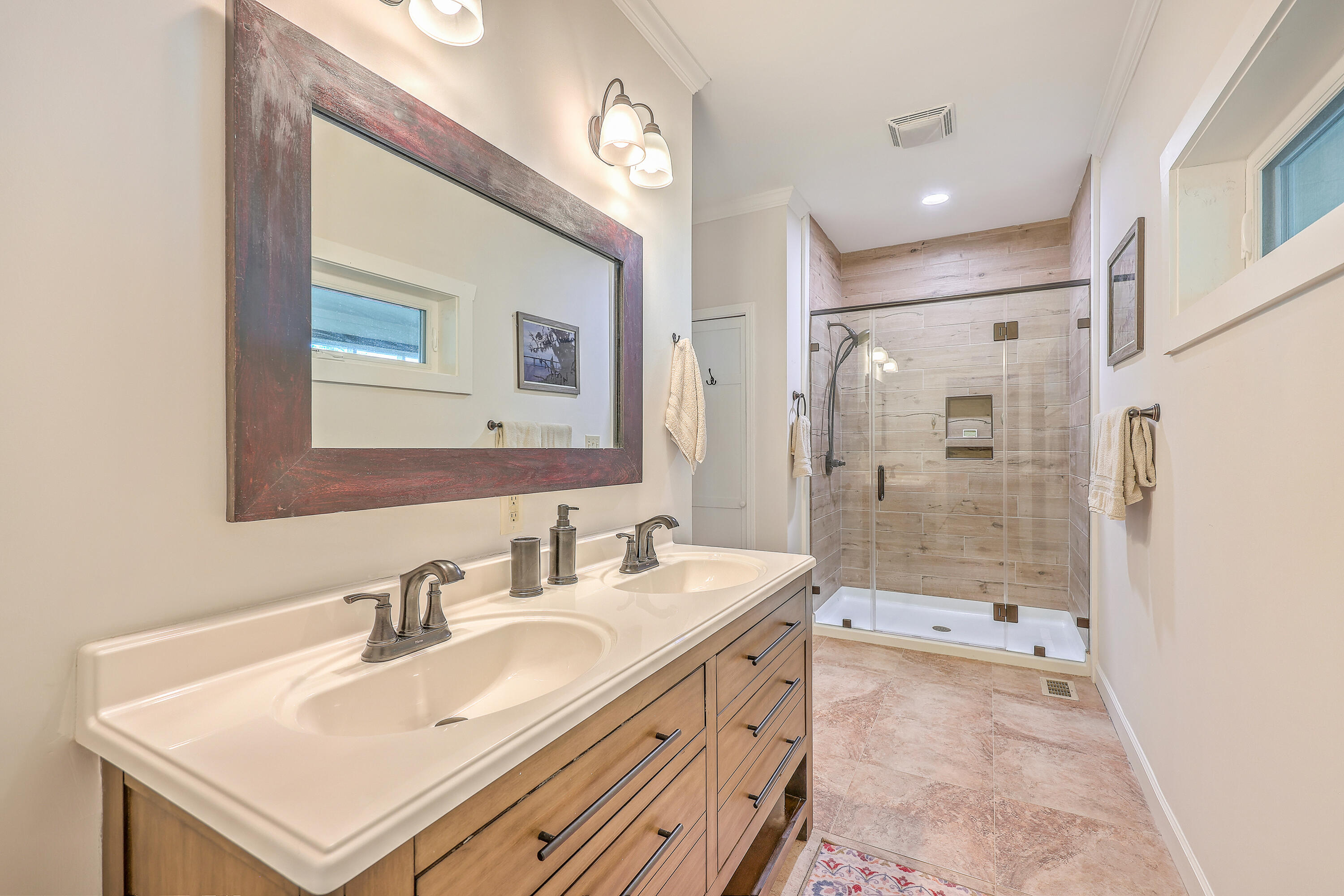 280 Suwanee Drive Vance, SC 29163 - Photo 26 of 57 Master Bathroom