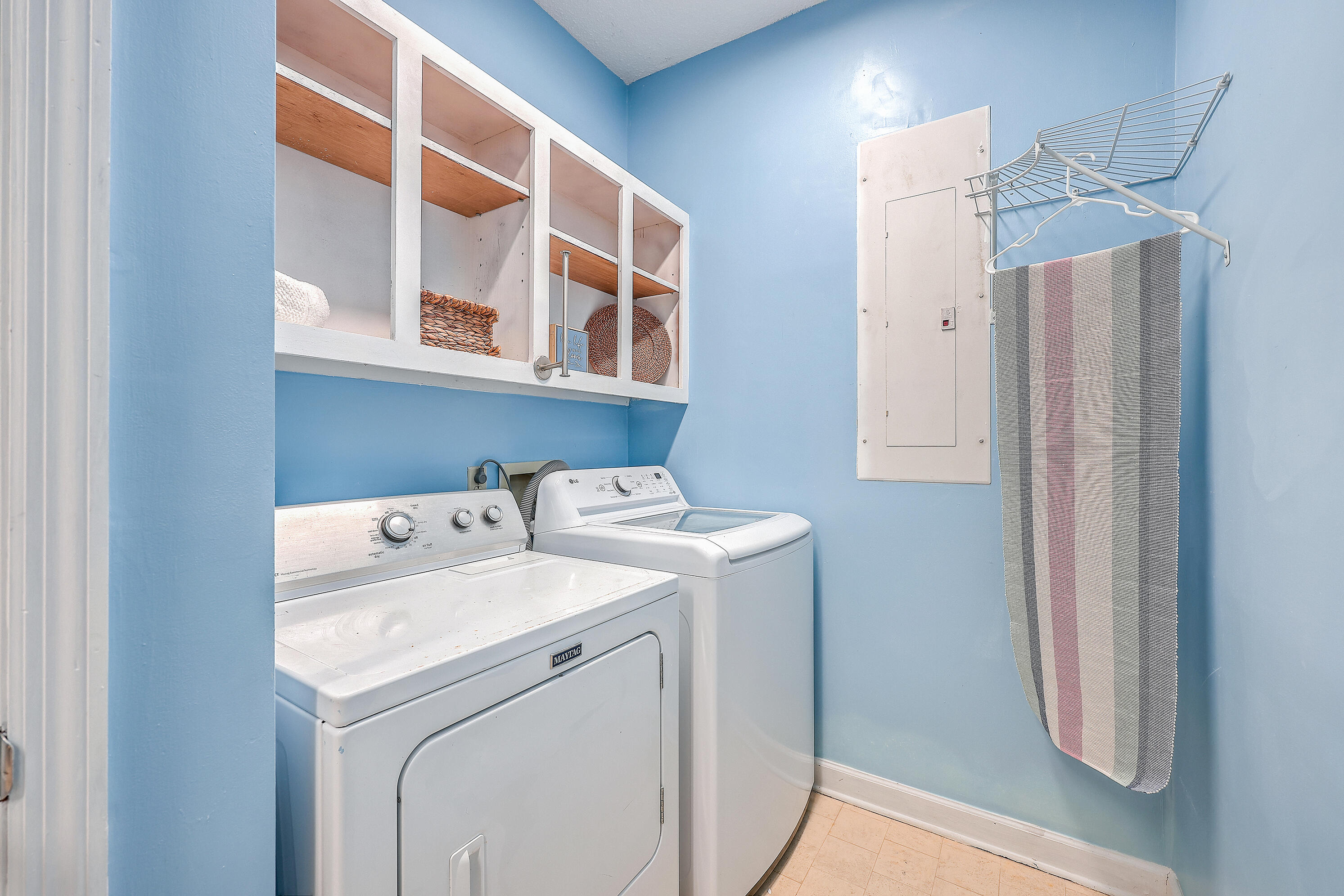 280 Suwanee Drive Vance, SC 29163 - Photo 33 of 57 Laundry Area