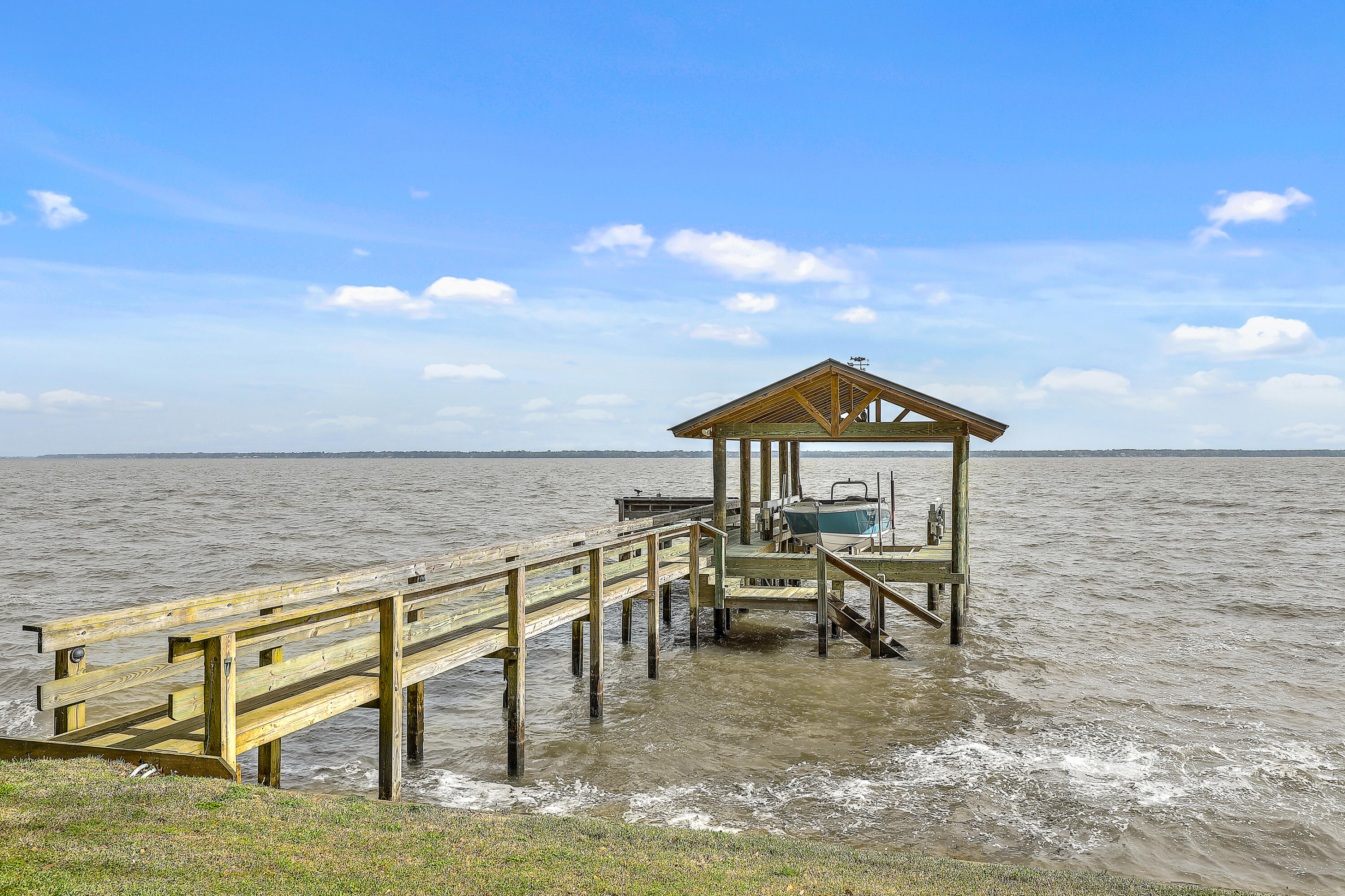 280 Suwanee Drive Vance, SC 29163 - Photo 49 of 57 Dock & Boat Lift