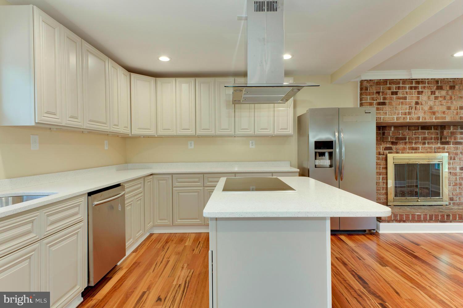 15010 Layhill Road Silver Spring, MD 20906 - Photo 11 of 30 Kitchen