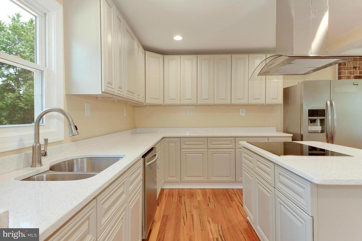 15010 Layhill Road Silver Spring, MD 20906 - Photo 12 of 30 Kitchen