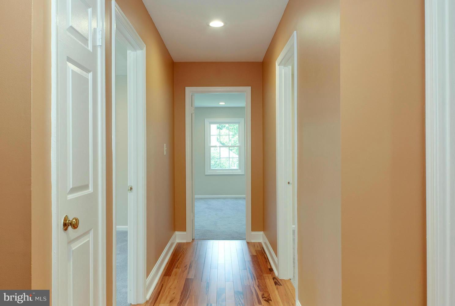 15010 Layhill Road Silver Spring, MD 20906 - Photo 13 of 30 Hallway
