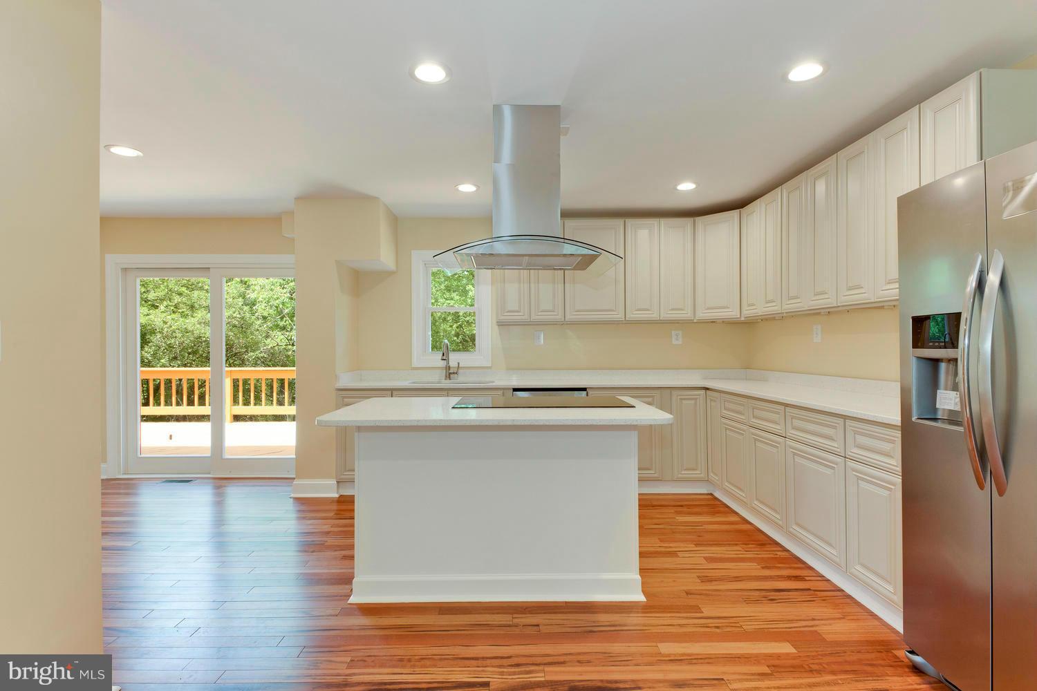 15010 Layhill Road Silver Spring, MD 20906 - Photo 8 of 30 Kitchen