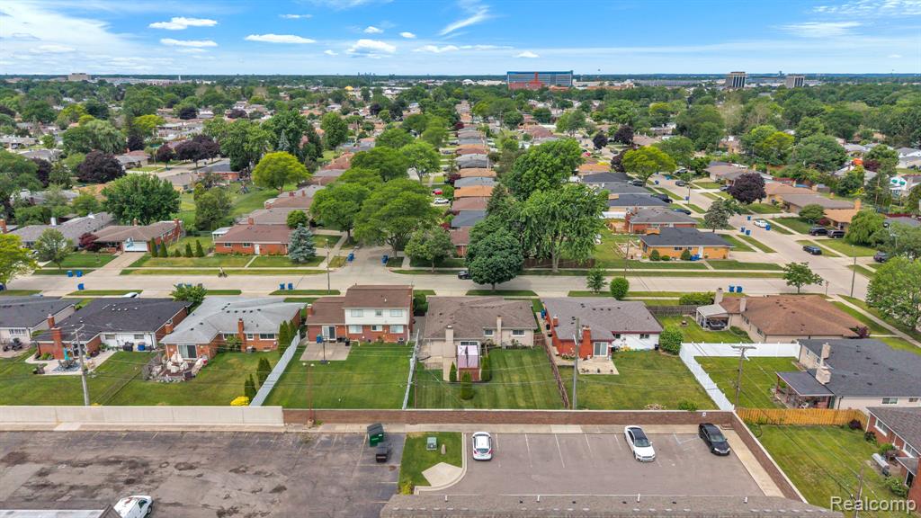 29450 Desmond Drive Warren, MI 48093 - Photo 45 of 49