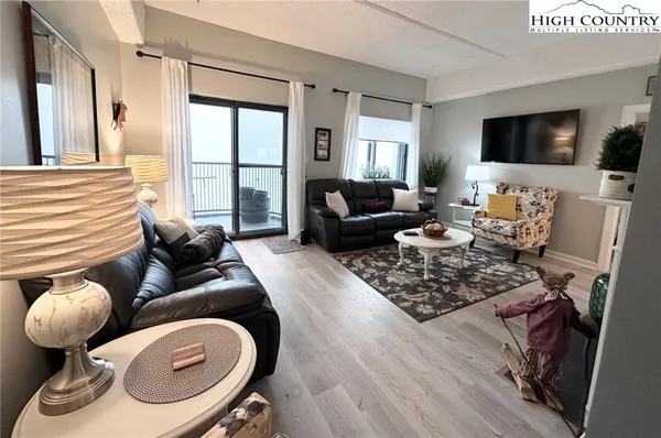 $2,000 | 303 Sugar Top Drive, Unit 2302, Sugar Mountain, NC 28604