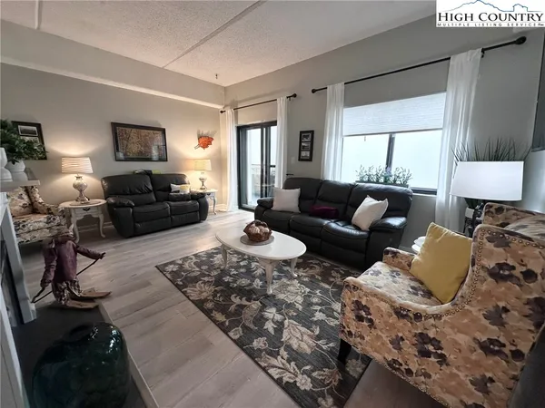 $2,000 | 303 Sugar Top Drive, Unit 2302, Sugar Mountain, NC 28604