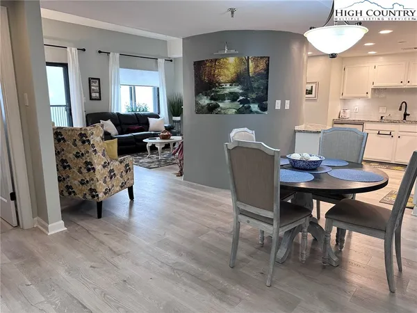$2,000 | 303 Sugar Top Drive, Unit 2302, Sugar Mountain, NC 28604