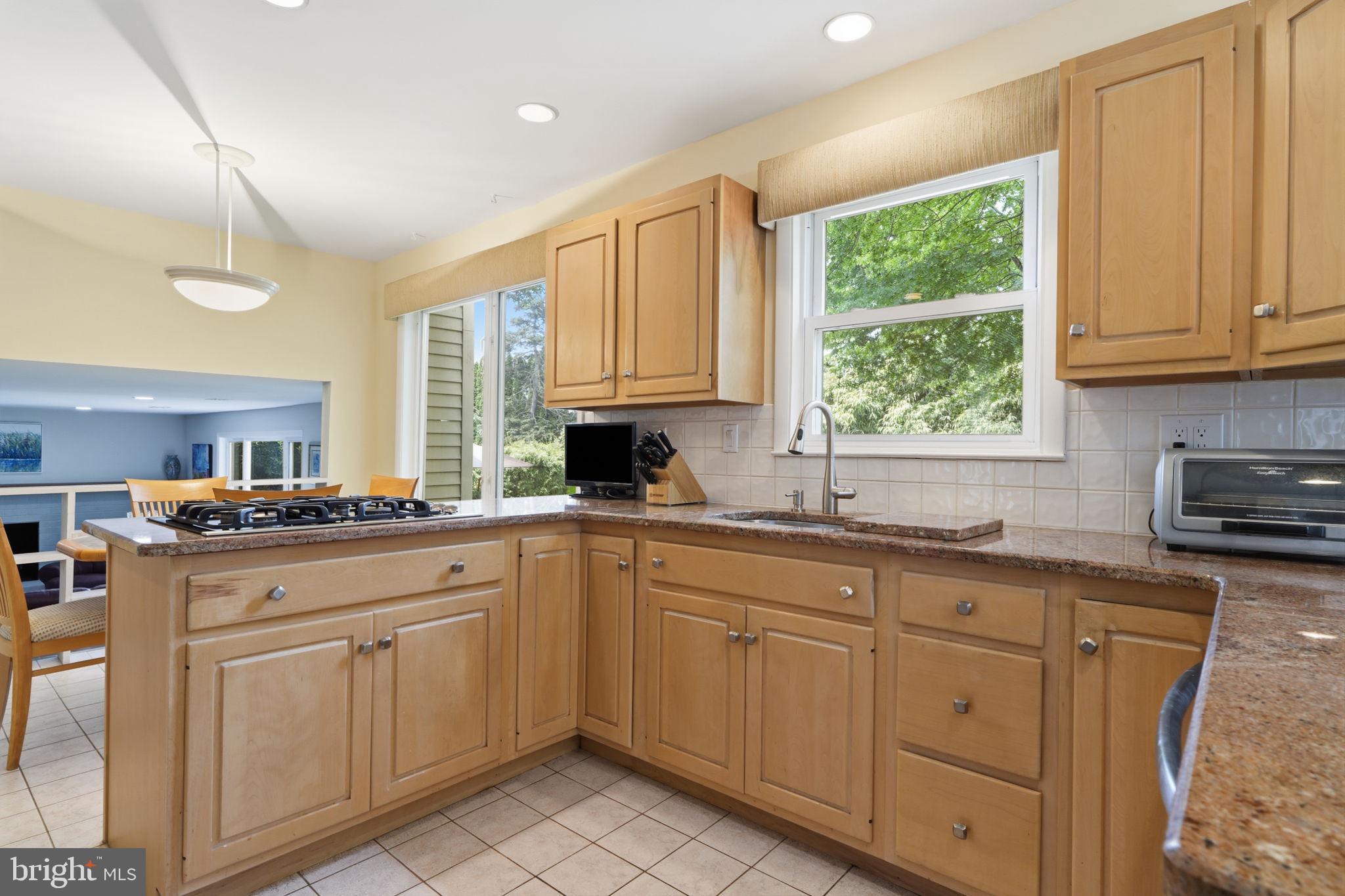 830 Davisville Road Warminster, PA 18974 - Photo 10 of 38