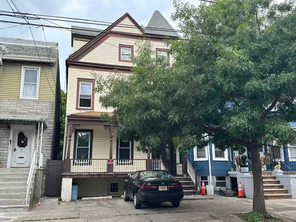 $2,500 | 41 Garrison Avenue, Unit 2, Jersey City, NJ 07306