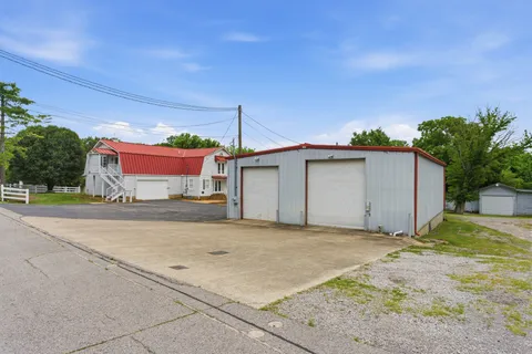 $950,000 | 5717 Maudina Avenue, Nashville, TN 37209