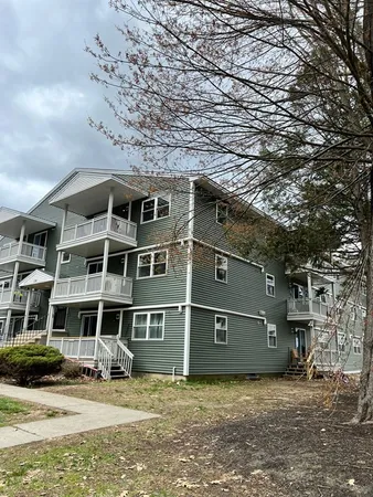 $2,200 | 20 Abbey Road, Unit 306, Leominster, MA 01453