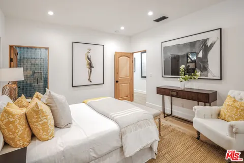 $2,795,000 | 913 South Mullen Avenue, Los Angeles, CA 90019