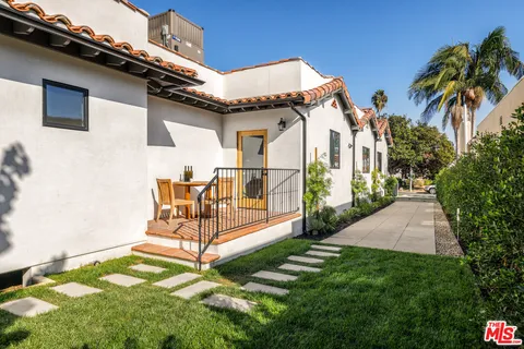 $2,795,000 | 913 South Mullen Avenue, Los Angeles, CA 90019