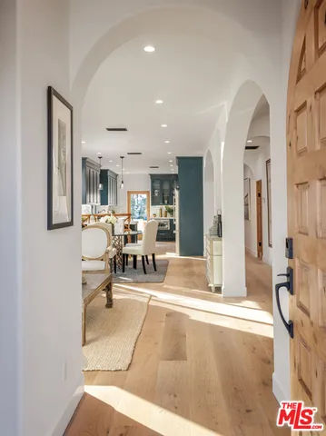 a view of a living room and a livingroom