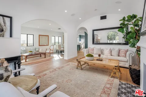 $2,795,000 | 913 South Mullen Avenue, Los Angeles, CA 90019